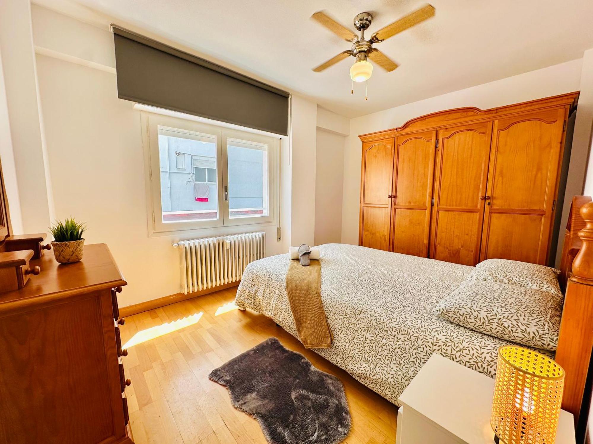 La Ibiza Del Pilar Apartment Zaragoza Luaran gambar