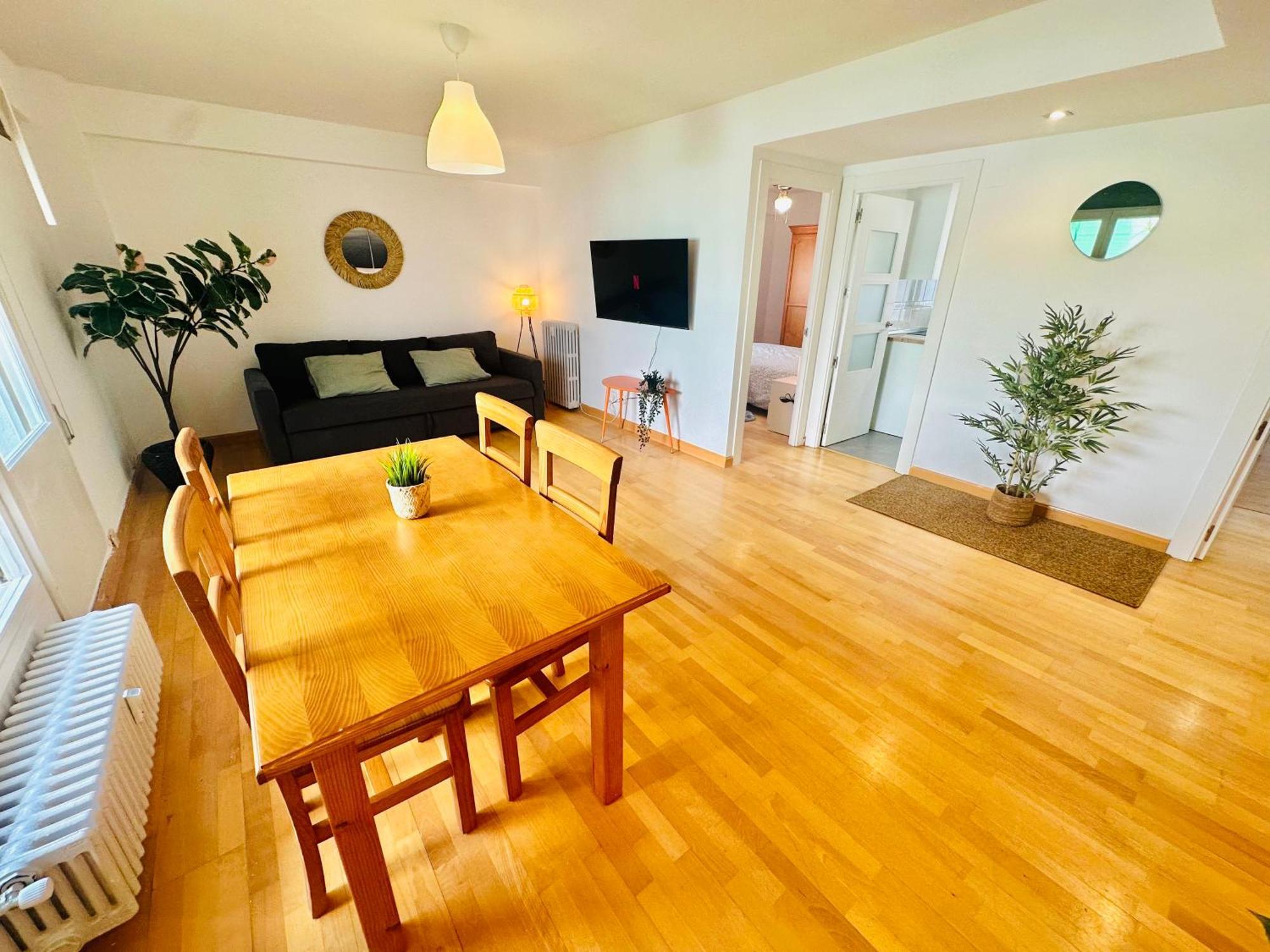 La Ibiza Del Pilar Apartment Zaragoza Luaran gambar