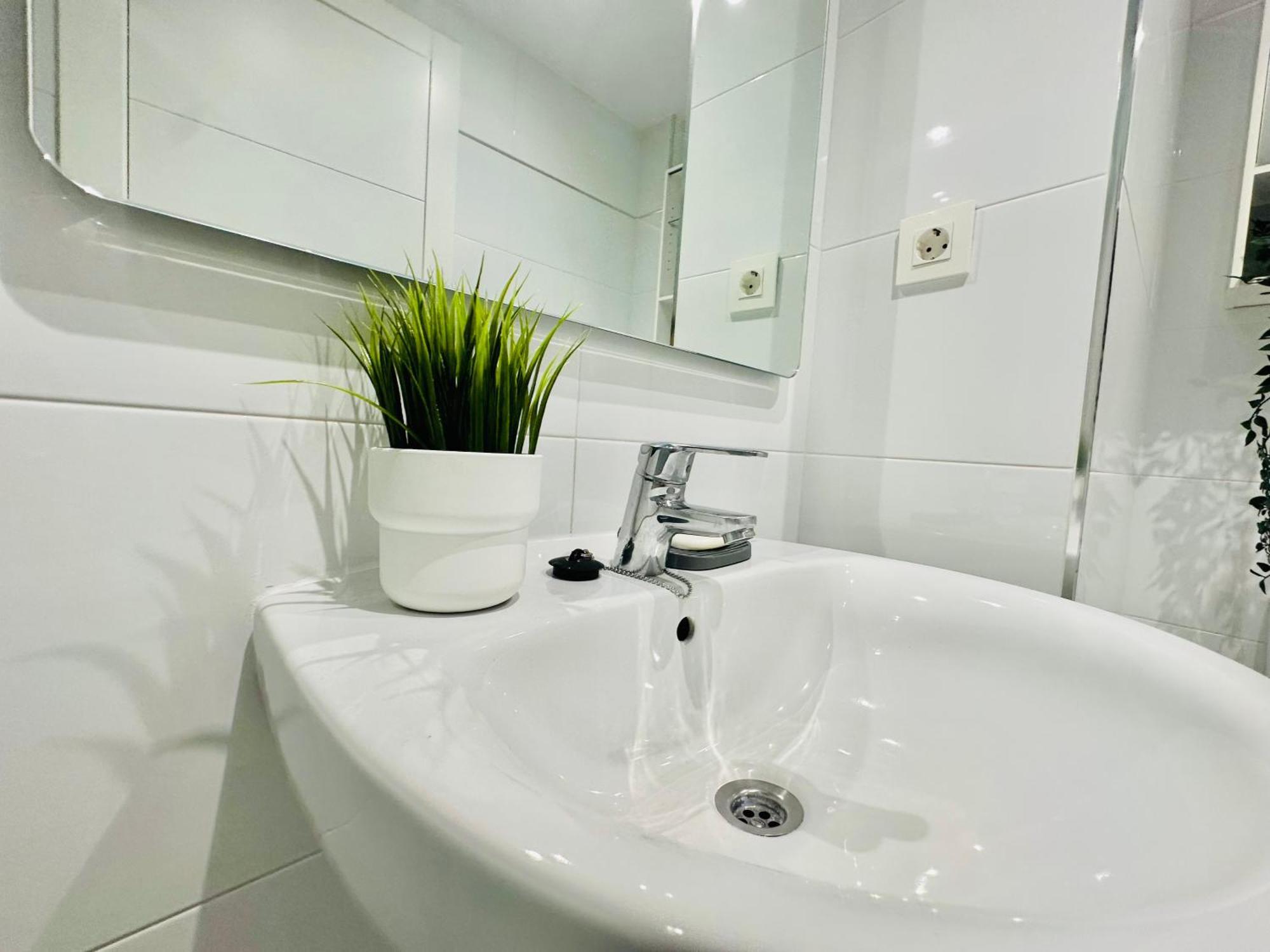 La Ibiza Del Pilar Apartment Zaragoza Luaran gambar
